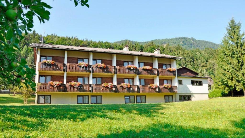 Dorfgasthof Hotel Staberhof Kellerberg Exterior foto